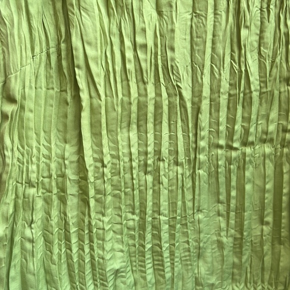 Peter Nygard Top Accordion Pleated - Picture 2 of 4